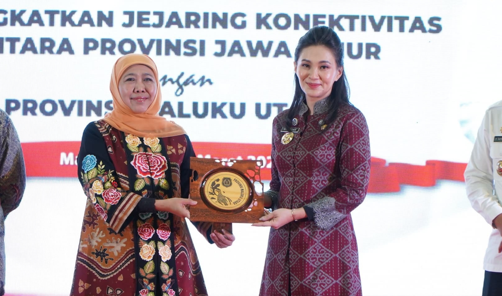 Misi Dagang Jatim-Malut Capai Rp568,042 Miliar, Khofifah Puji Sherly