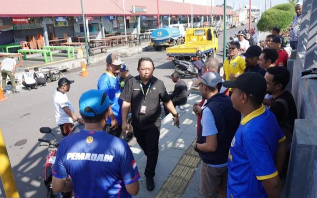 Bersih-bersih Pusat Kuliner Rempah, Sekda: Ciptakan Lingkungan yang Nyaman Bagi Pengunjung