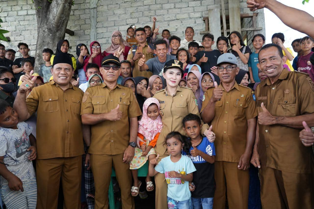 Gubernur Sherly Penuhi Janji Nelayan Jambula: Minta 6, Saya Kasih 10 2 Gubernur Sherly Penuhi Janji Nelayan Jambula: Minta 6, Saya Kasih 10