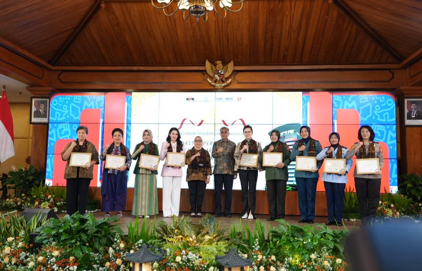 Gubernur Sherly Masuk Tokoh Perempuan yang Diapresiasi KPK