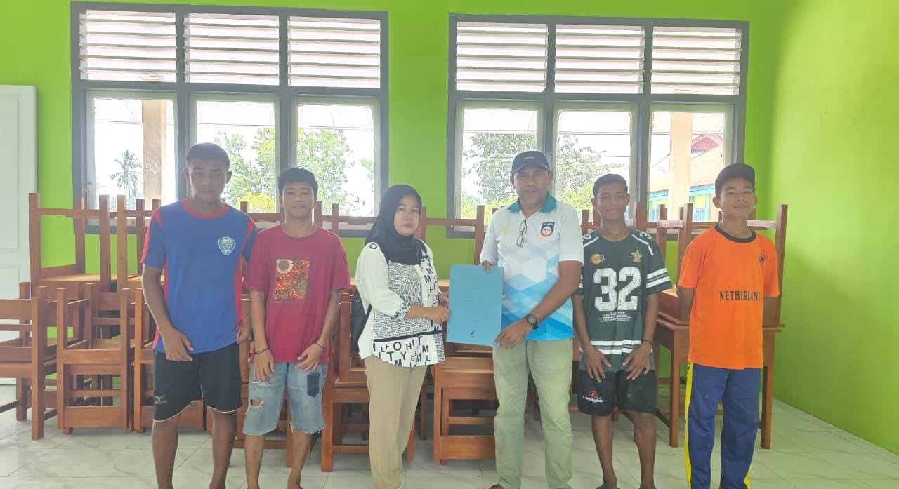 Antam Group Gelar Aksi Peduli Bencana Banjir Halbar-Halut 2 Nusa Karya Arindo Salurkan Bantuan Mobiler ke SMPN 4 Satap Wailukum