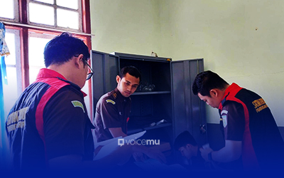 Penyidik Kejari Halmahera Timur Geledah Kantor Camat Kota Maba