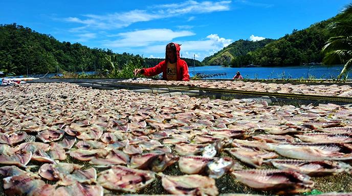 Janji Asin di Teluk Yawal