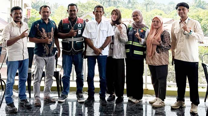ANTAM Group Salurkan Bantuan Pendidikan Guru Non-PNS di Haltim