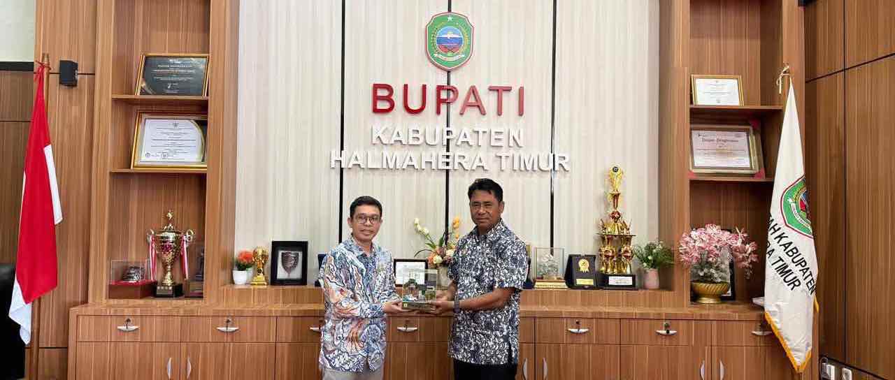 Bupati Ubaid dan PLN Sofifi Bahas Rencana Pembangunan PLTS 100 MW